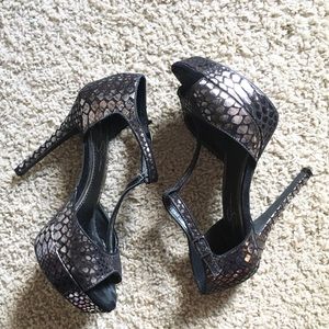 Jessica Simpson High Heels